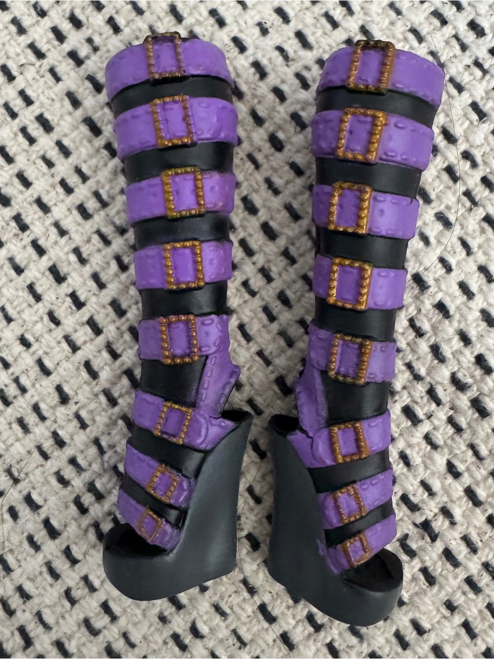 Monster High First Wave Doll Clawdeen Wolf's Purple and Black Wedge Boots